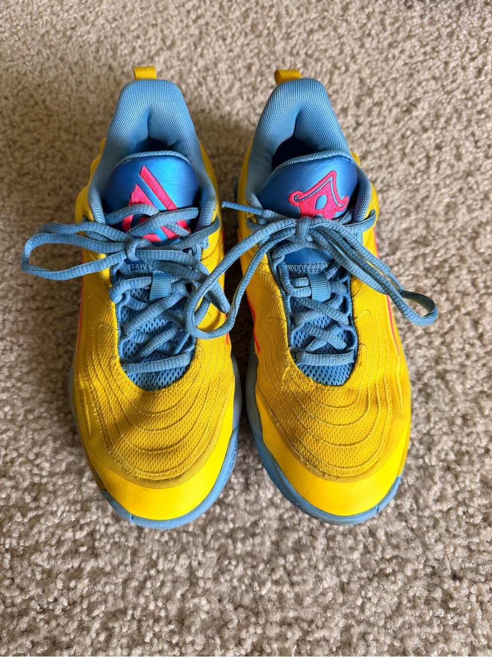 Nike Kids Sneakers in Yellow and Blue